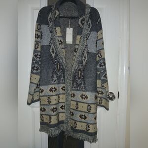 Miss Me NWT Geometric Gray and Cream Cardigan
